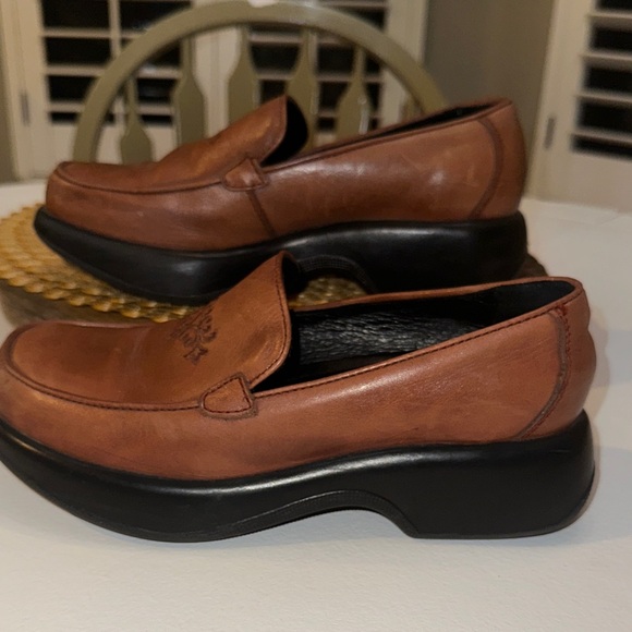 Dansko Brown Leather Women's Loafers - Picture 5 of 13